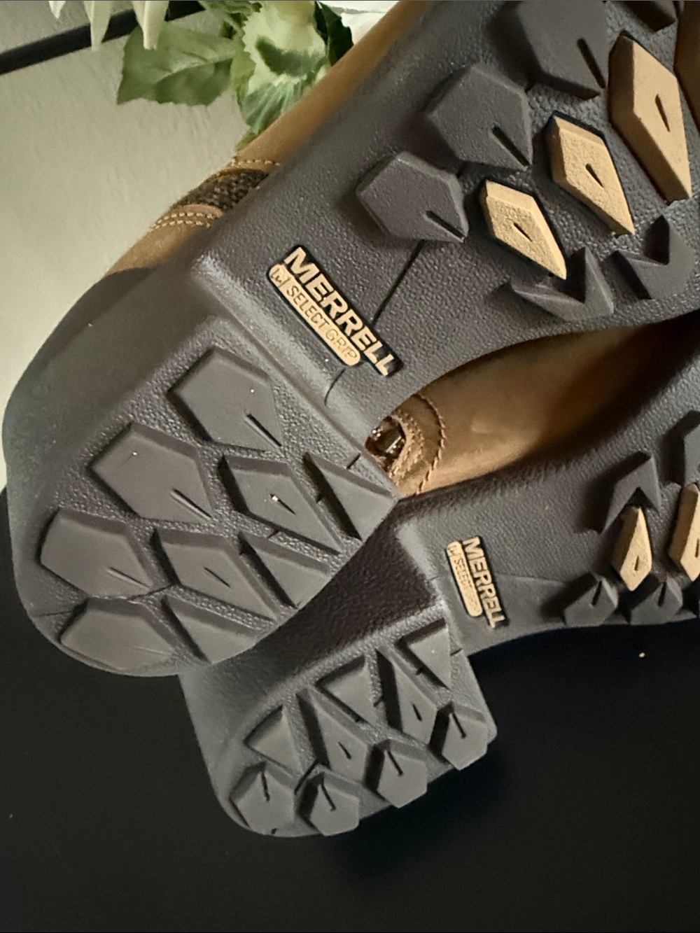 Merrell Chateau II Mid Pull On Boot. - Picture 14 of 15